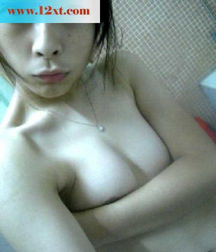 好清纯的学生妹纸，自慰时居然这幺骚包3[15P]