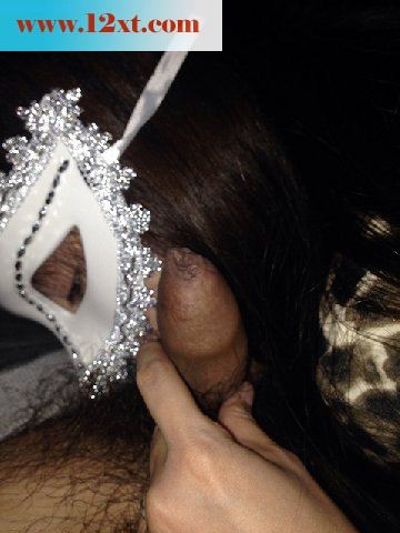 女友的另类癖好穿情趣的诱惑之深夜外拍[17P]
