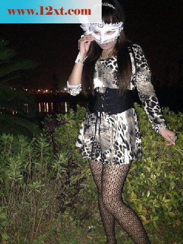 女友的另类癖好穿情趣的诱惑之深夜外拍[17P]