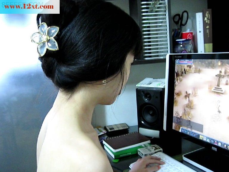 女友还在上大学，已经和我同居三个月了[15P]