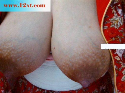 人妻刚生完孩子不久那丰满的巨乳好大还会流奶