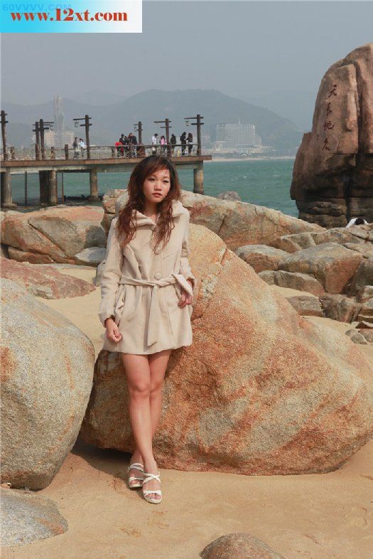 SoGo柜姐三亚海滩露出阴唇外拍2[15p]