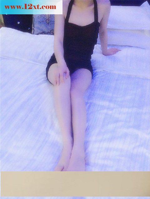 新鲜出炉的炮友，制服诱惑和爱爱照[16p]