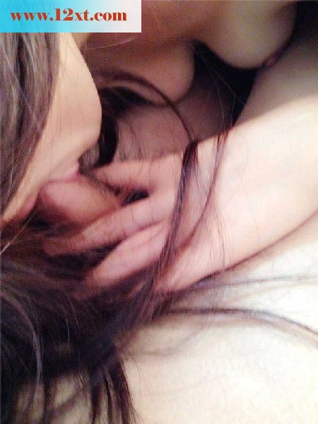 与大乳头情人在酒店亲热[12P]