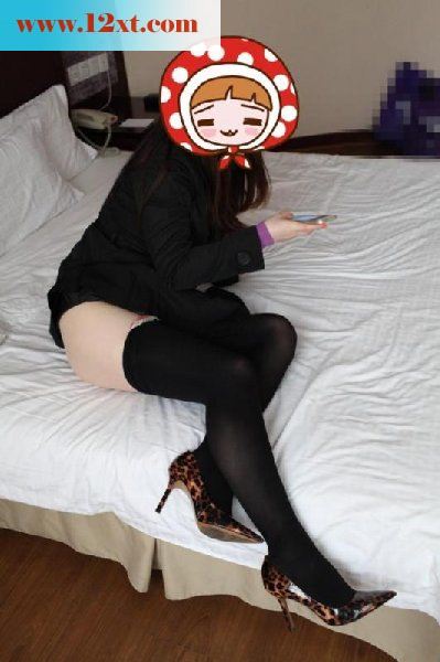 一个挺骚的同事，折腾良久终被我搞定，拍照留