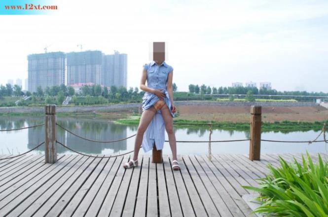 <!-- 标题采集开始 -->(户外休闲小区露出)~早上锻练身体记录真实的印<!-- 标题采集结束 -->