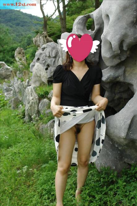 <!-- 标题采集开始 -->(野外露出)中午外面天气多好吖，让逼逼晒一下阳<!-- 标题采集结束 -->