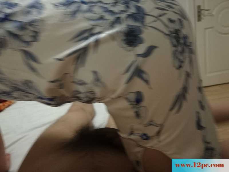 刚结婚就出来偷吃，又嫩活又好(20P)
