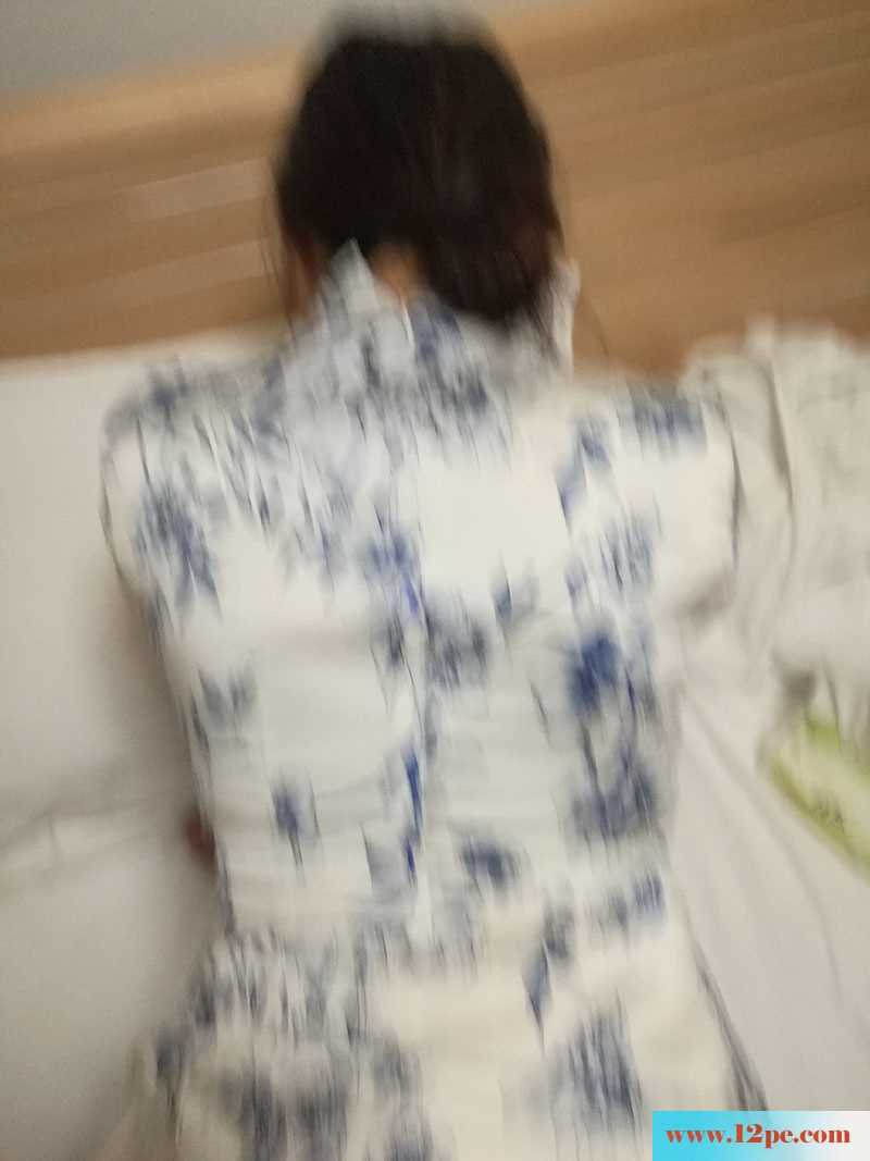刚结婚就出来偷吃，又嫩活又好(20P)