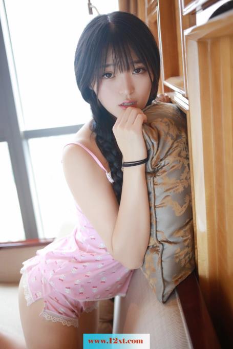 床上性感小妹——伊小七【50P】