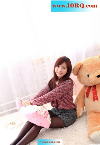 乖巧可爱美女丝袜小私房(16P)