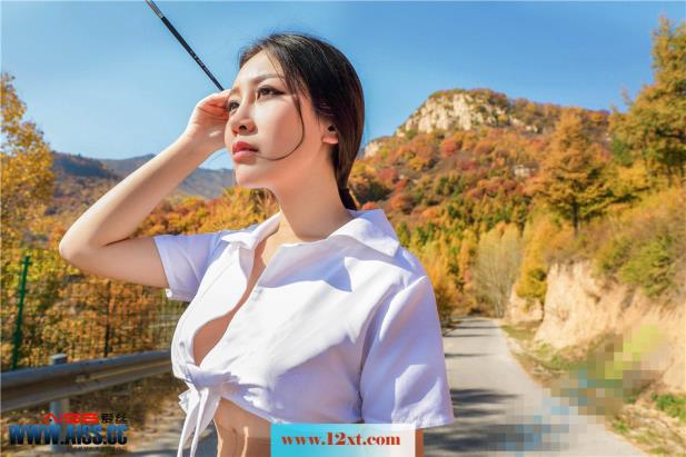 画家户外演绎连体丝袜人体摄影外拍【24P】