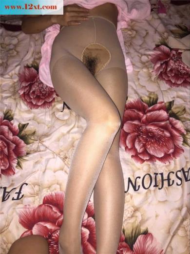 隔壁小区寂寞人妻外婊内骚(18P)