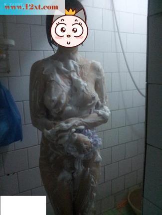 浑圆挺拔的美胸超嫩,极品白虎学生妹暑假背着男