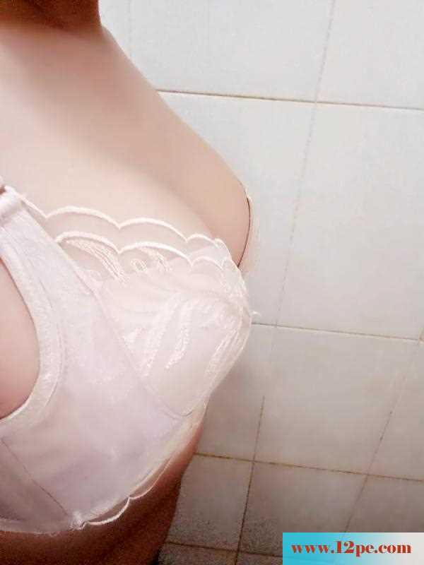饥渴湿漉漉的情妹妹(24P)