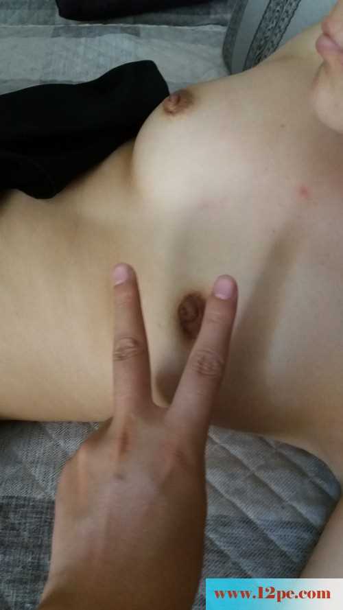 老婆玩的尽兴，大方让我走后门，奉献爆菊照(