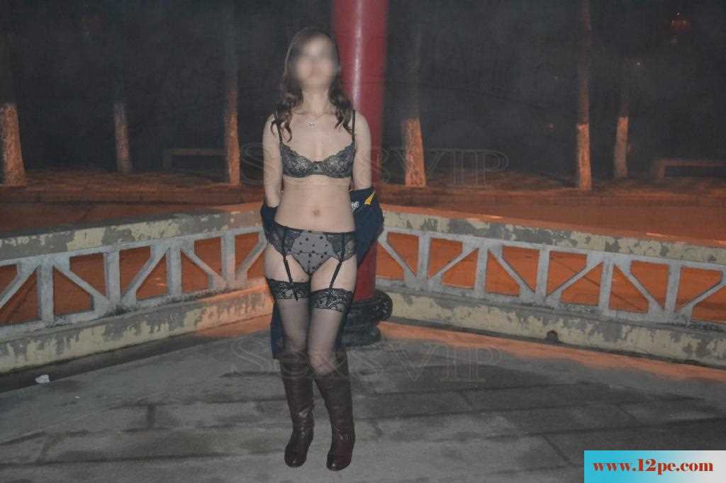 美少妇情趣3P(30P)