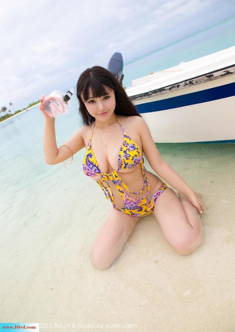 海上小艇上的乳波深沟萝丽【14P】