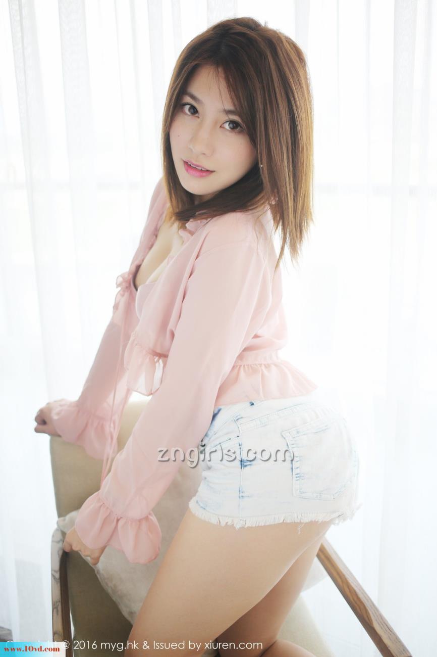 怜媛气质靓丽美女诺诺【10P】