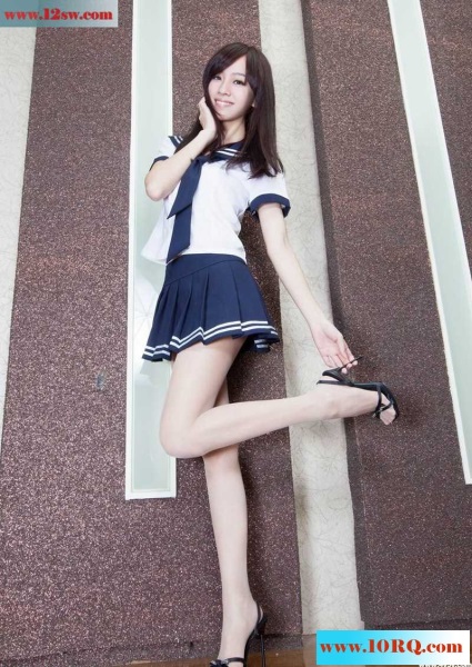 长腿美女高中校服丝袜写真(14P)