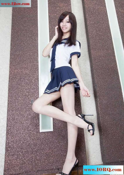 长腿美女高中校服丝袜写真(14P)