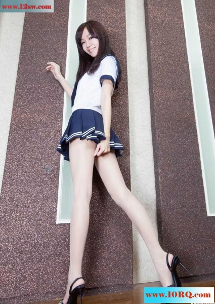 长腿美女高中校服丝袜写真(14P)