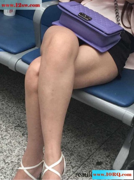 收集的一些街拍丝袜图片(25P)