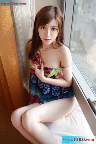 酥胸美眉冷艳私房眼神超迷人(13p)