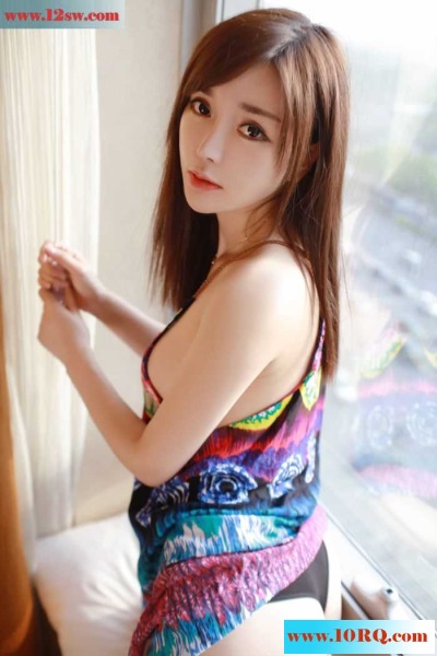 酥胸美眉冷艳私房眼神超迷人(13p)