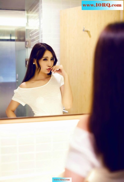 <!-- 标题采集开始 -->妩媚女人湿身的感觉(11p)<!-- 标题采集结束 -->