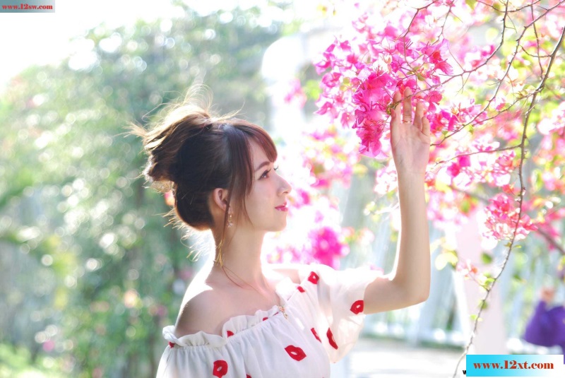 <!-- 标题采集开始 -->内衣小j田和吴雪菁(45P)<!-- 标题采集结束 -->