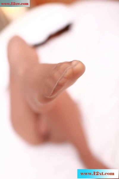 <!-- 标题采集开始 -->喷血诱惑的细长超薄肉丝腿美女(14p)<!-- 标题采集结束 -->