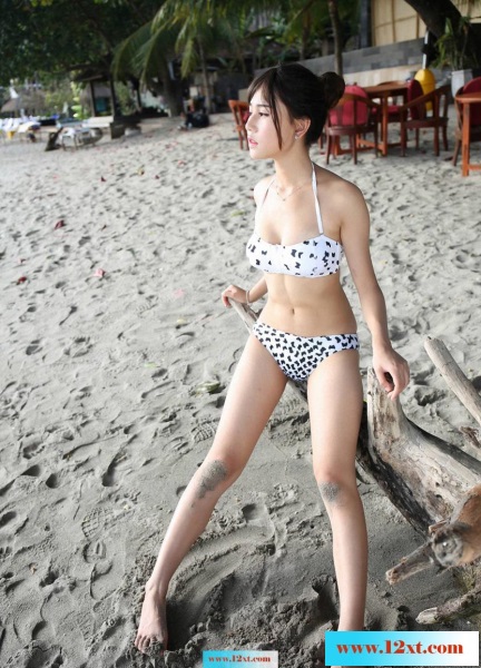<!-- 标题采集开始 -->人如其名玲珑美眉(50P)<!-- 标题采集结束 -->