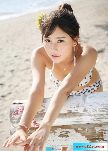 <!-- 标题采集开始 -->人如其名玲珑美眉(50P)<!-- 标题采集结束 -->