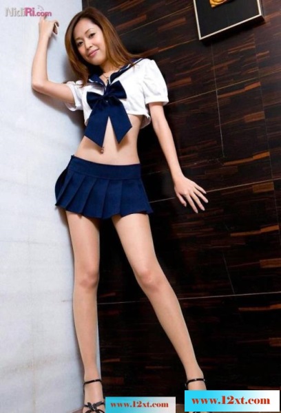 <!-- 标题采集开始 -->学生制服超短裙苗条的小蛮腰性感的美腿肉丝(<!-- 标题采集结束 -->