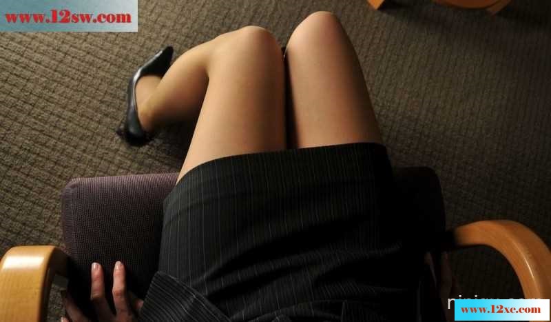 <!-- 标题采集开始 -->OL酒店私拍制服肉丝套图(14p)<!-- 标题采集结束 -->