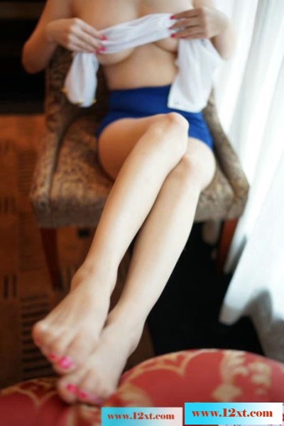 <!-- 标题采集开始 -->制服爆扣短裙美腿无视走光(40P)<!-- 标题采集结束 -->