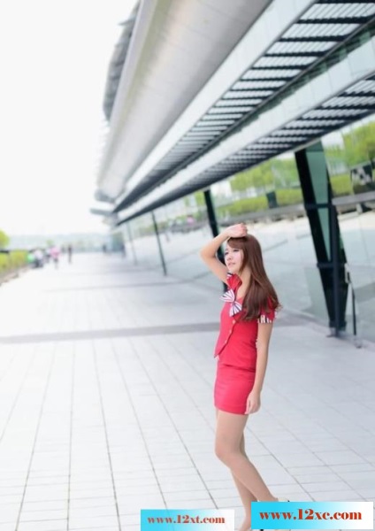 <!-- 标题采集开始 -->红色的空姐制服修长美腿，极度的诱惑(14p)<!-- 标题采集结束 -->