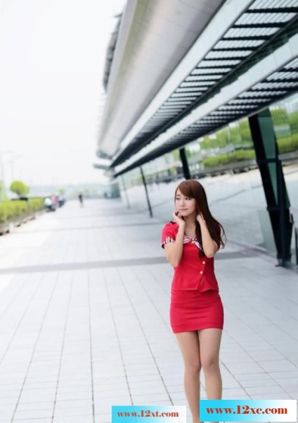 <!-- 标题采集开始 -->红色的空姐制服修长美腿，极度的诱惑(14p)<!-- 标题采集结束 -->