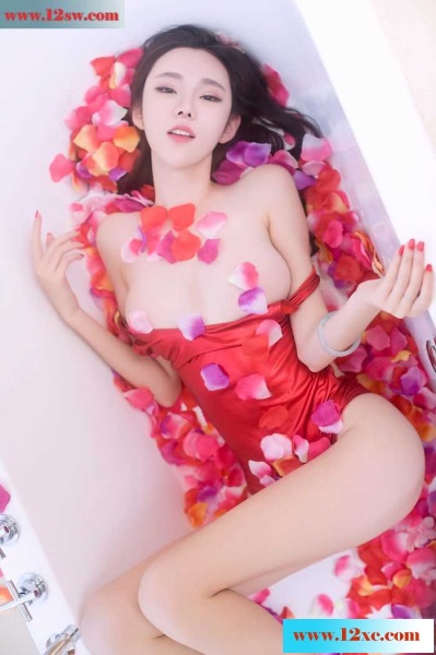 <!-- 标题采集开始 -->酥胸美人萌琪琪半裸艺术照行为大胆(50P)<!-- 标题采集结束 -->