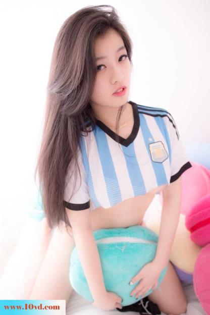 <!-- 标题采集开始 -->大胸台湾美女性感秀【11P】<!-- 标题采集结束 -->
