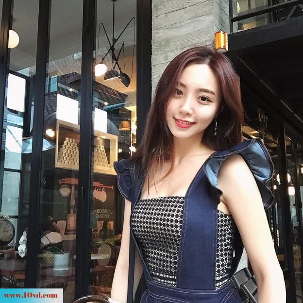 <!-- 标题采集开始 -->多情时尚韩国靓丽美女【17P】<!-- 标题采集结束 -->