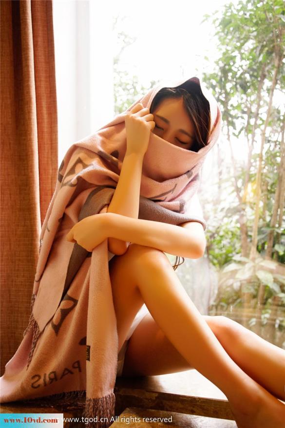 <!-- 标题采集开始 -->肤凝如雪靓丽长腿美人【10P】<!-- 标题采集结束 -->