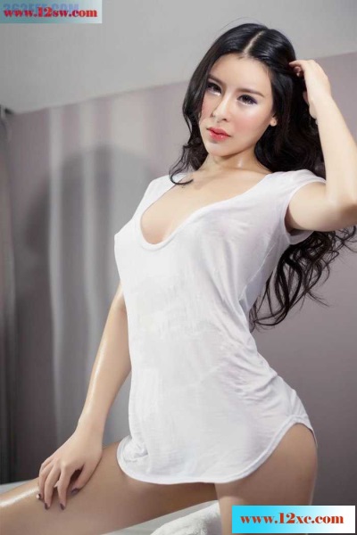 <!-- 标题采集开始 -->黑丝贵妇一丝不挂大尺度私房照(10P)<!-- 标题采集结束 -->