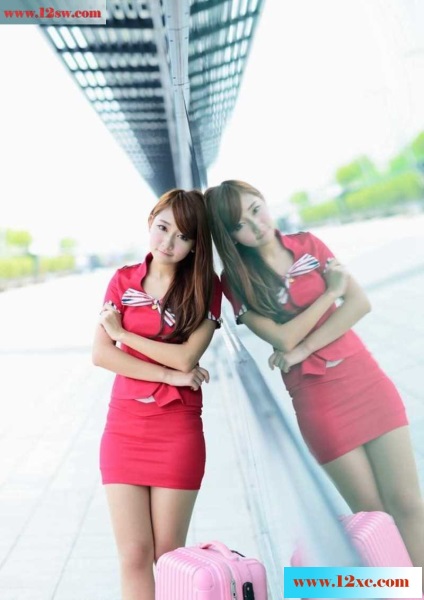 <!-- 标题采集开始 -->红色的空姐制服修长美腿，极度的诱惑(14p)<!-- 标题采集结束 -->