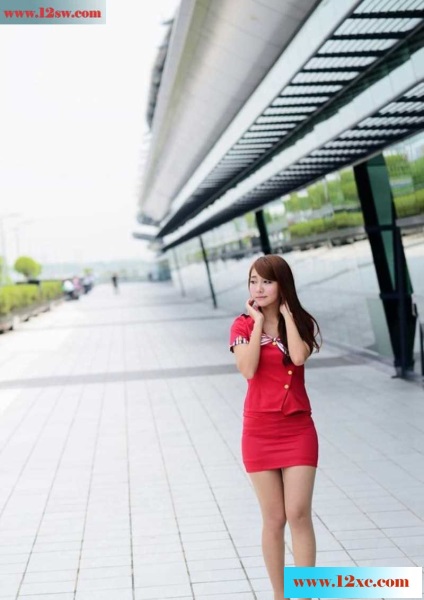 <!-- 标题采集开始 -->红色的空姐制服修长美腿，极度的诱惑(14p)<!-- 标题采集结束 -->