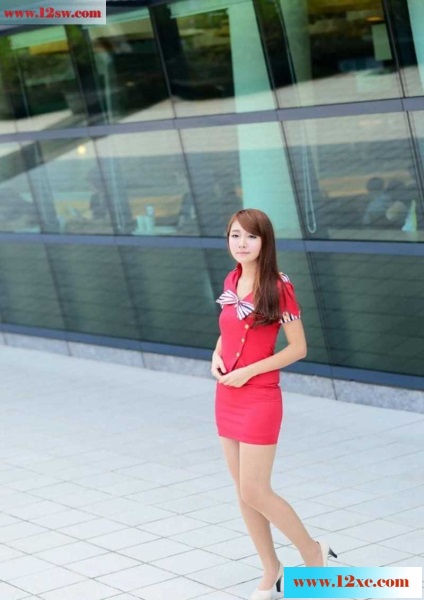 <!-- 标题采集开始 -->红色的空姐制服修长美腿，极度的诱惑(14p)<!-- 标题采集结束 -->