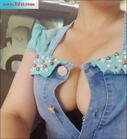 <!-- 标题采集开始 -->极品深Ｖ巨乳，老二被夹断都愿意吶！-(10P)<!-- 标题采集结束 -->