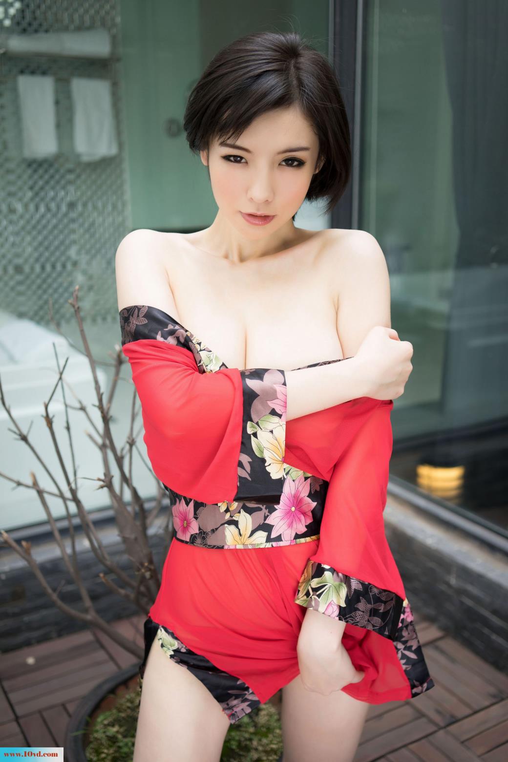 <!-- 标题采集开始 -->美佳妮妹妹展示完美娇好身材【10P】<!-- 标题采集结束 -->