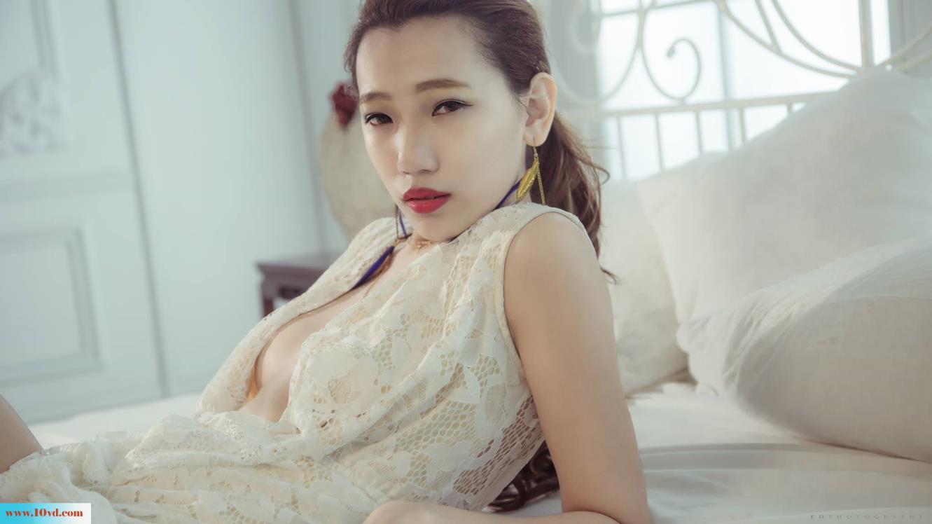 <!-- 标题采集开始 -->台湾惹火性感苗条美妞【16P】<!-- 标题采集结束 -->